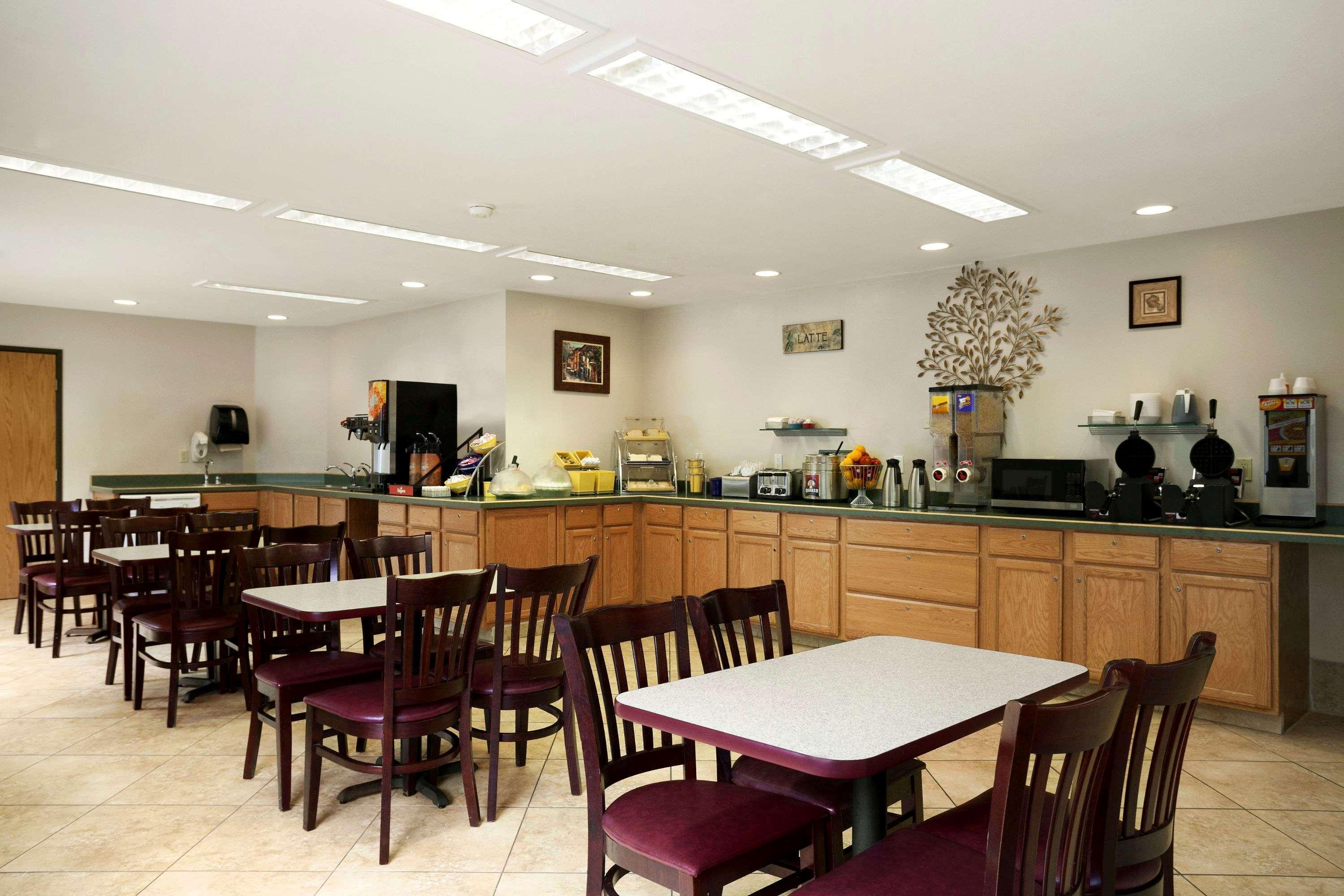 Colony Inn Kent Zewnętrze zdjęcie